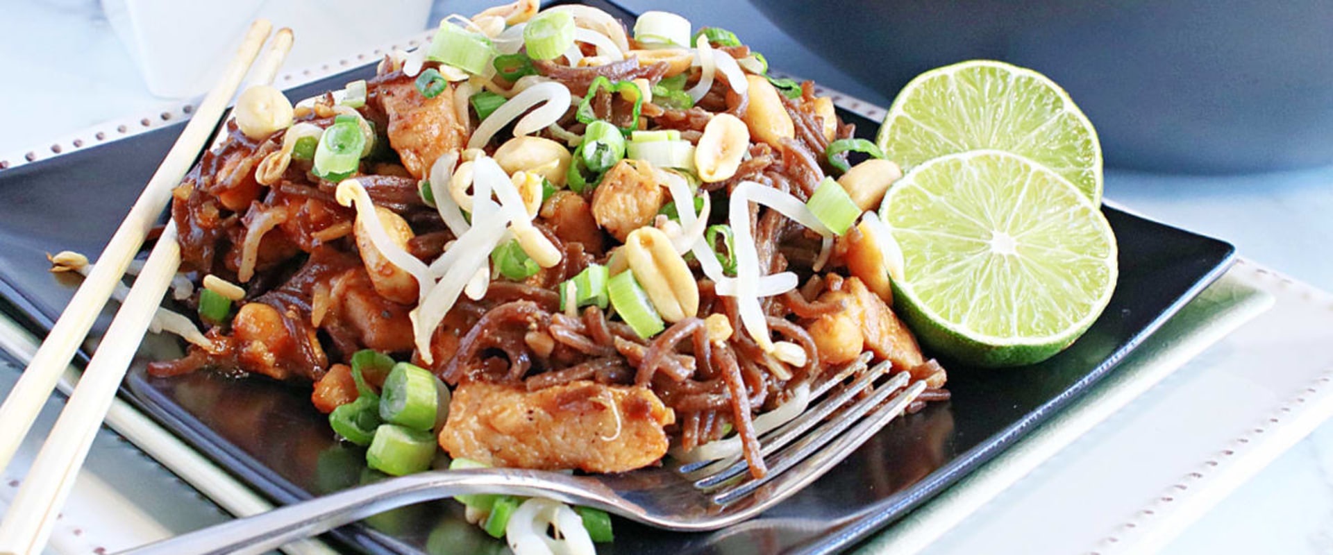 A Mouthwatering Guide to Dried Scallop and Chicken Pad Thai